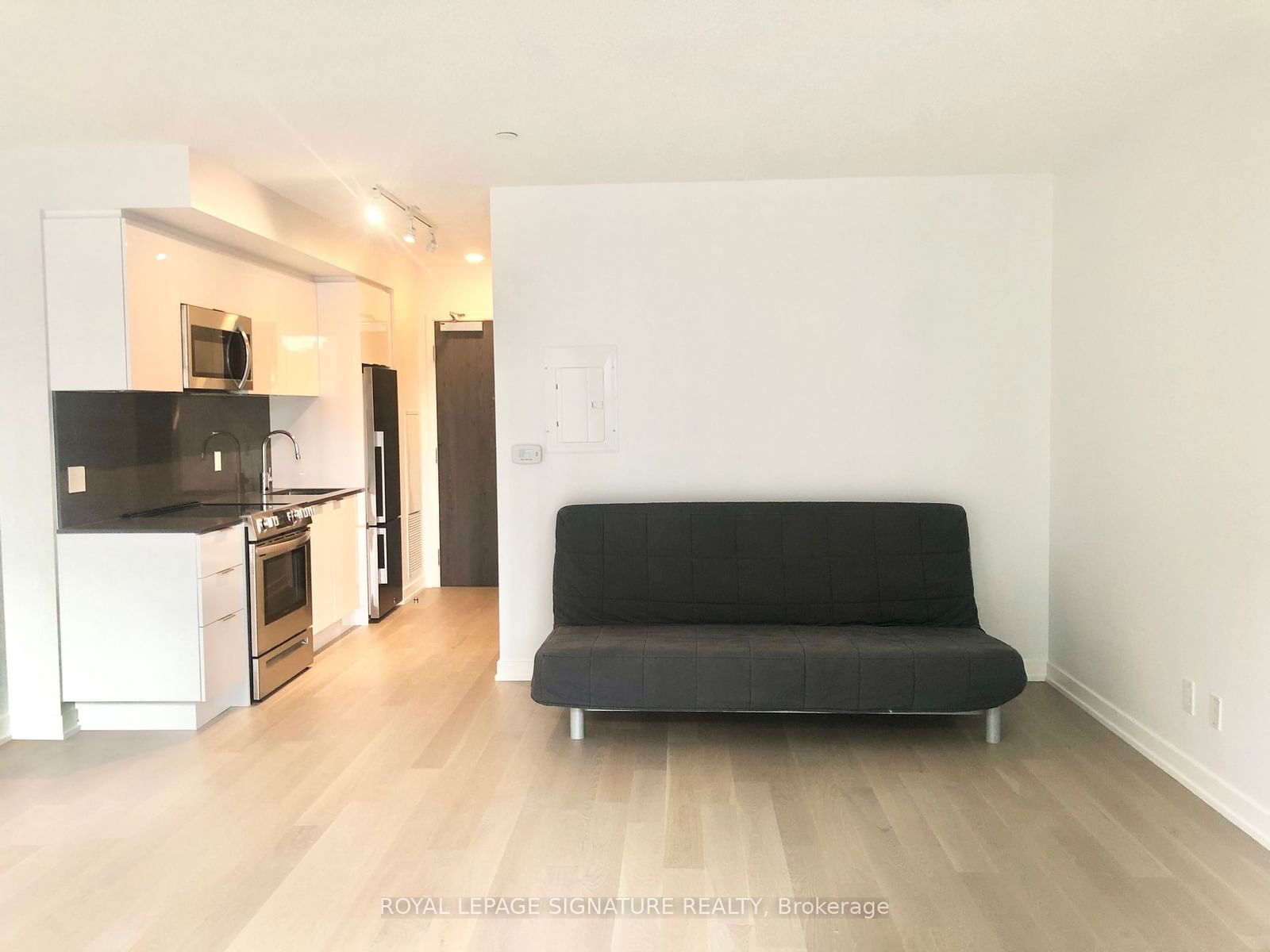 25 Richmond St E, unit 202 for rent