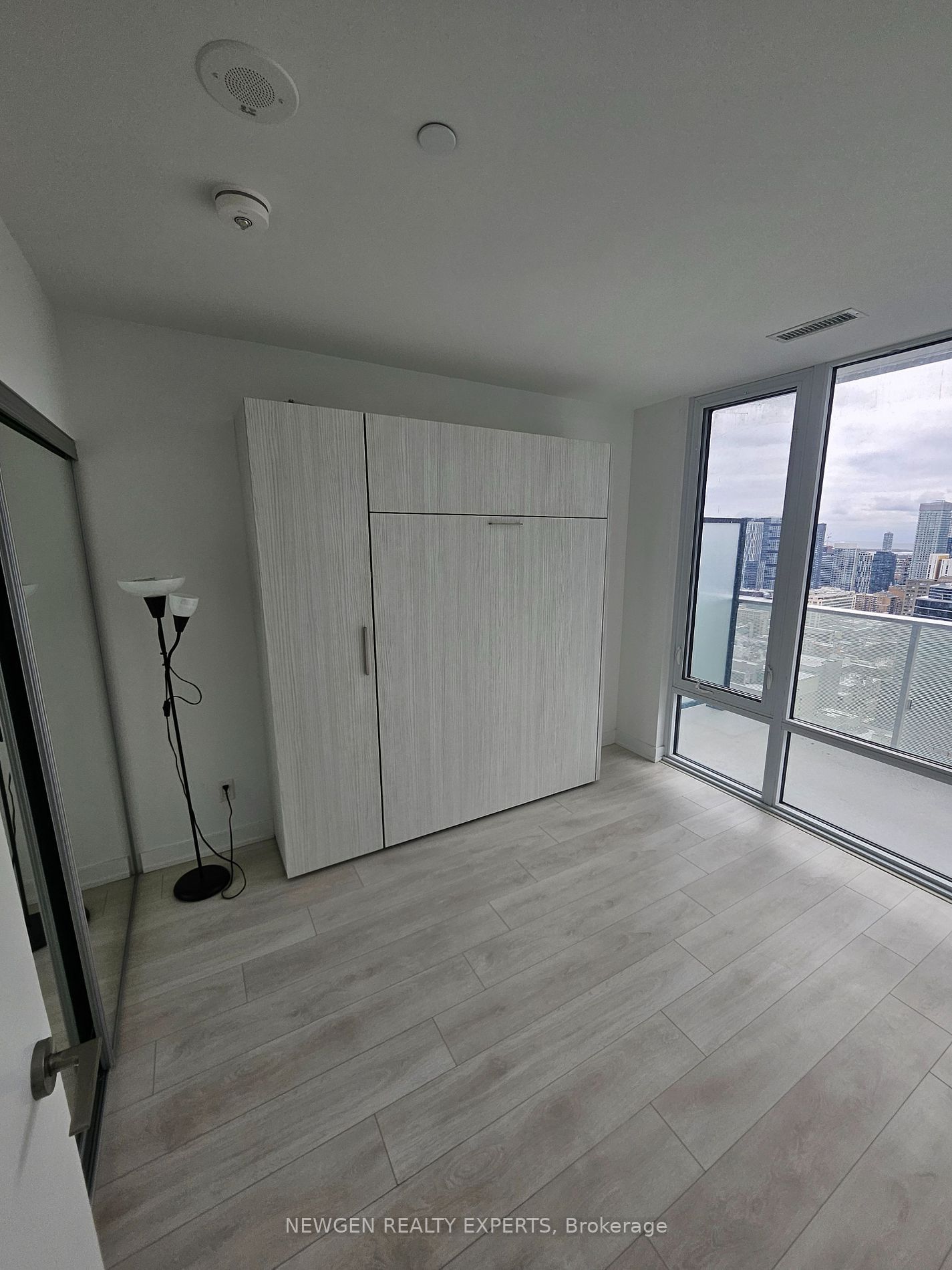 501 Yonge St, unit 3610 for rent