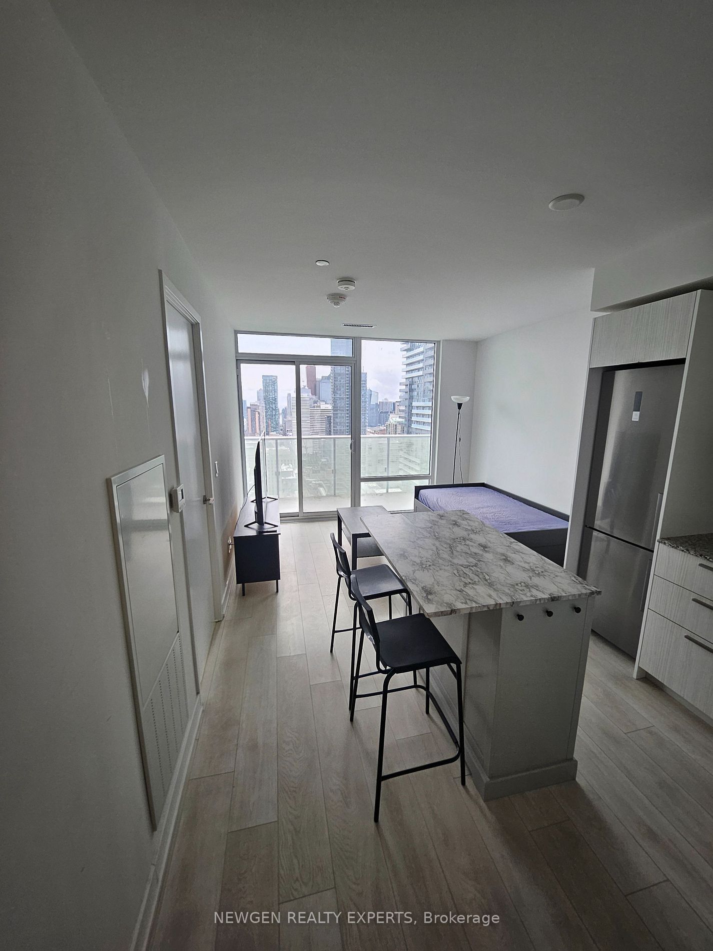 501 Yonge St, unit 3610 for rent