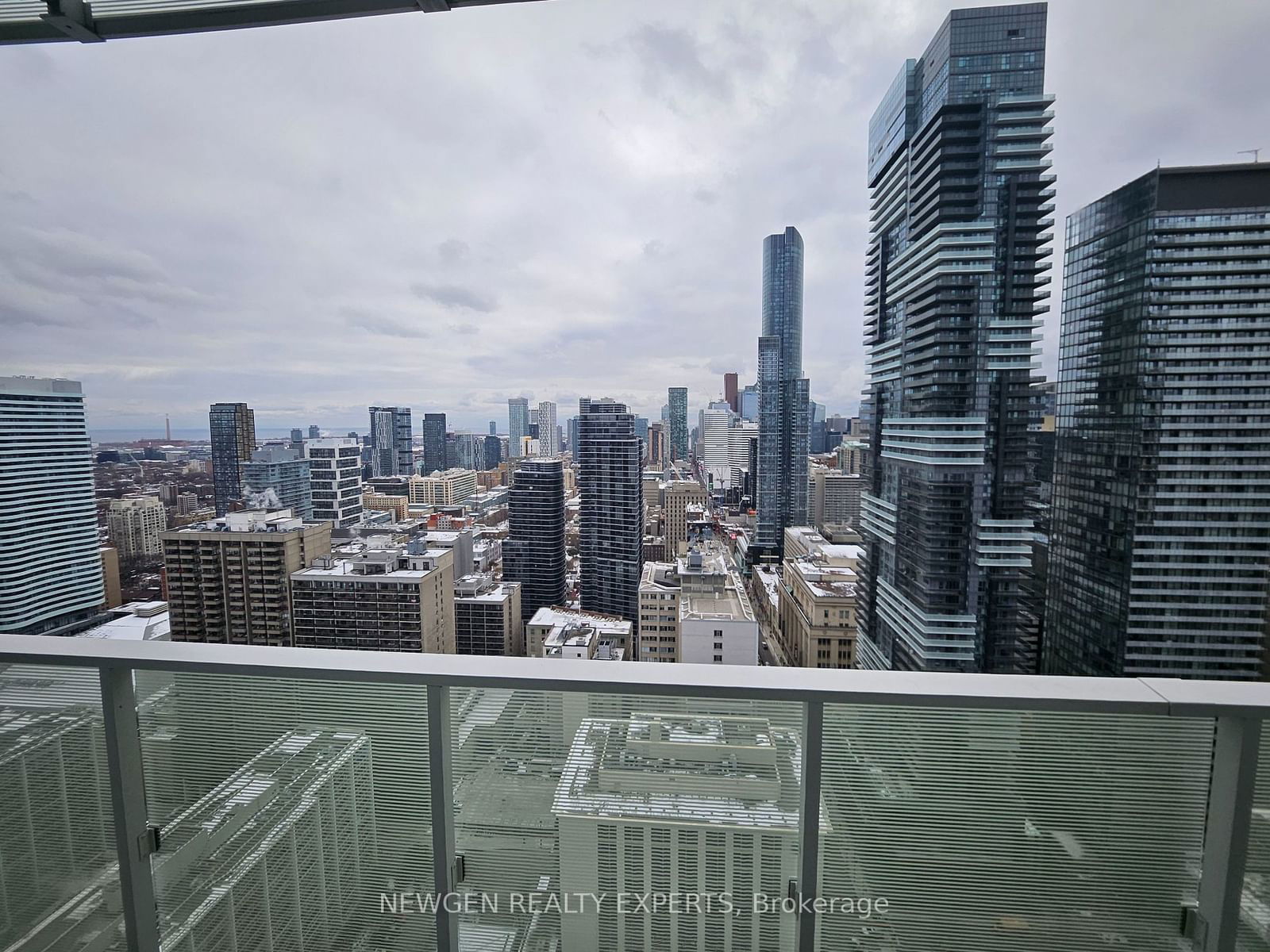 501 Yonge St, unit 3610 for rent