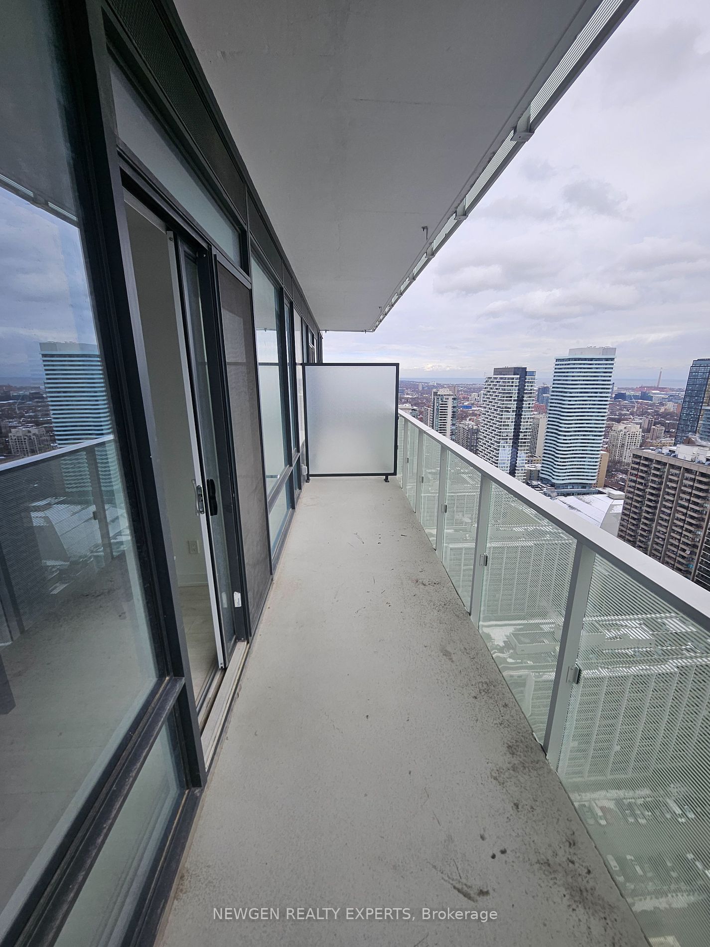 501 Yonge St, unit 3610 for rent