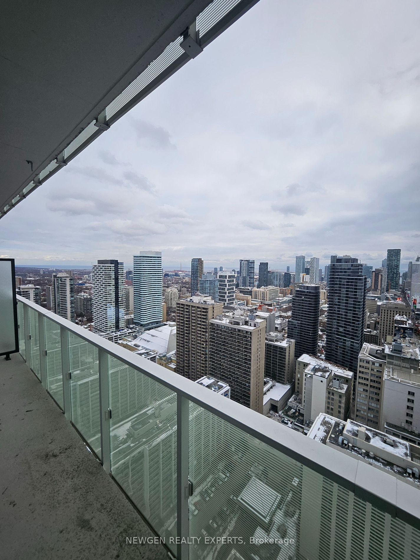 501 Yonge St, unit 3610 for rent