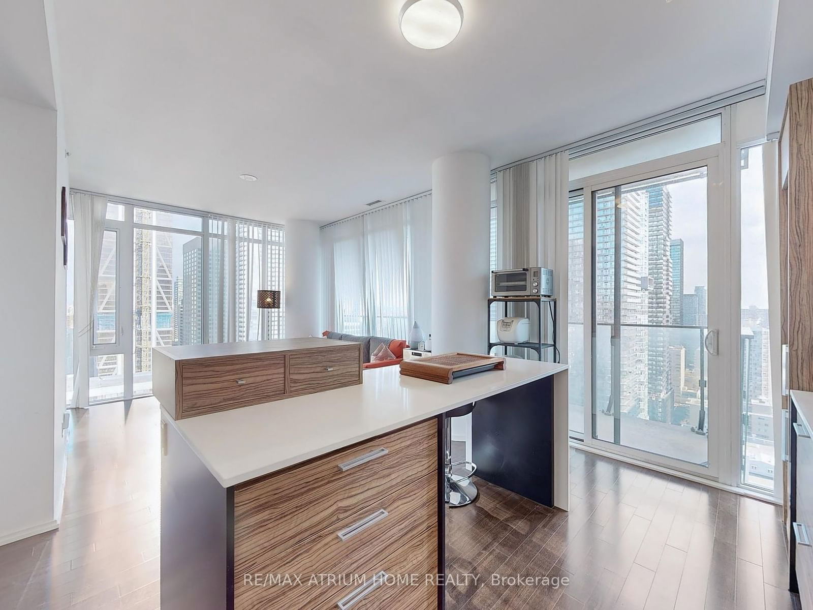 75 St. Nicholas St, unit 2708 for sale