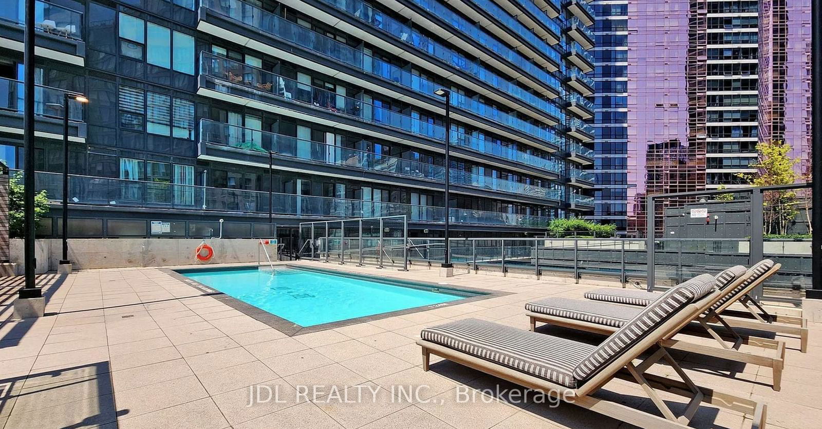 955 Bay St, unit 415 for rent