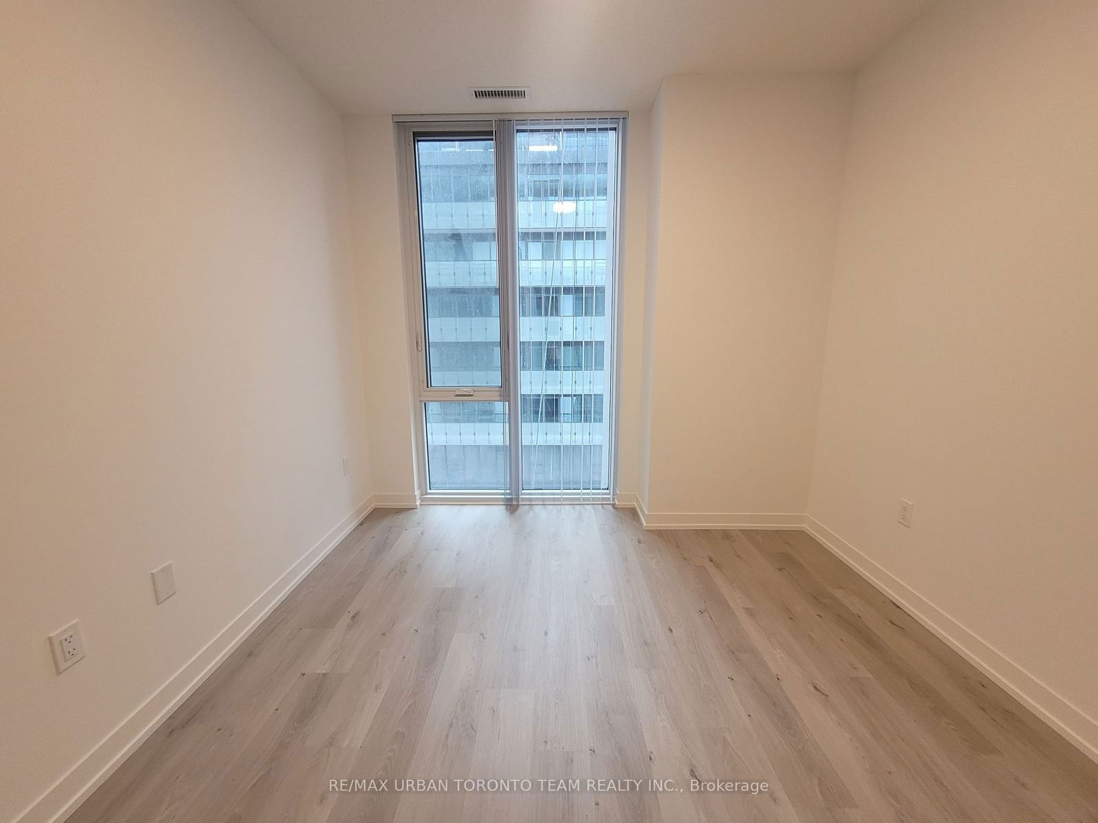 138 Downes St, unit 1001 for rent