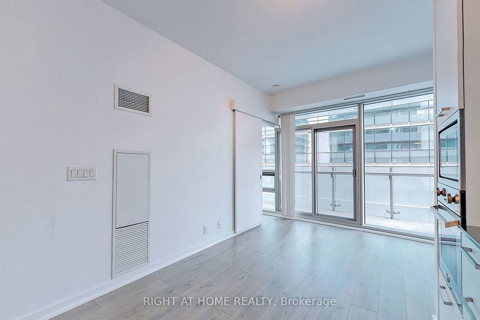 14 York St, unit 3509 for rent