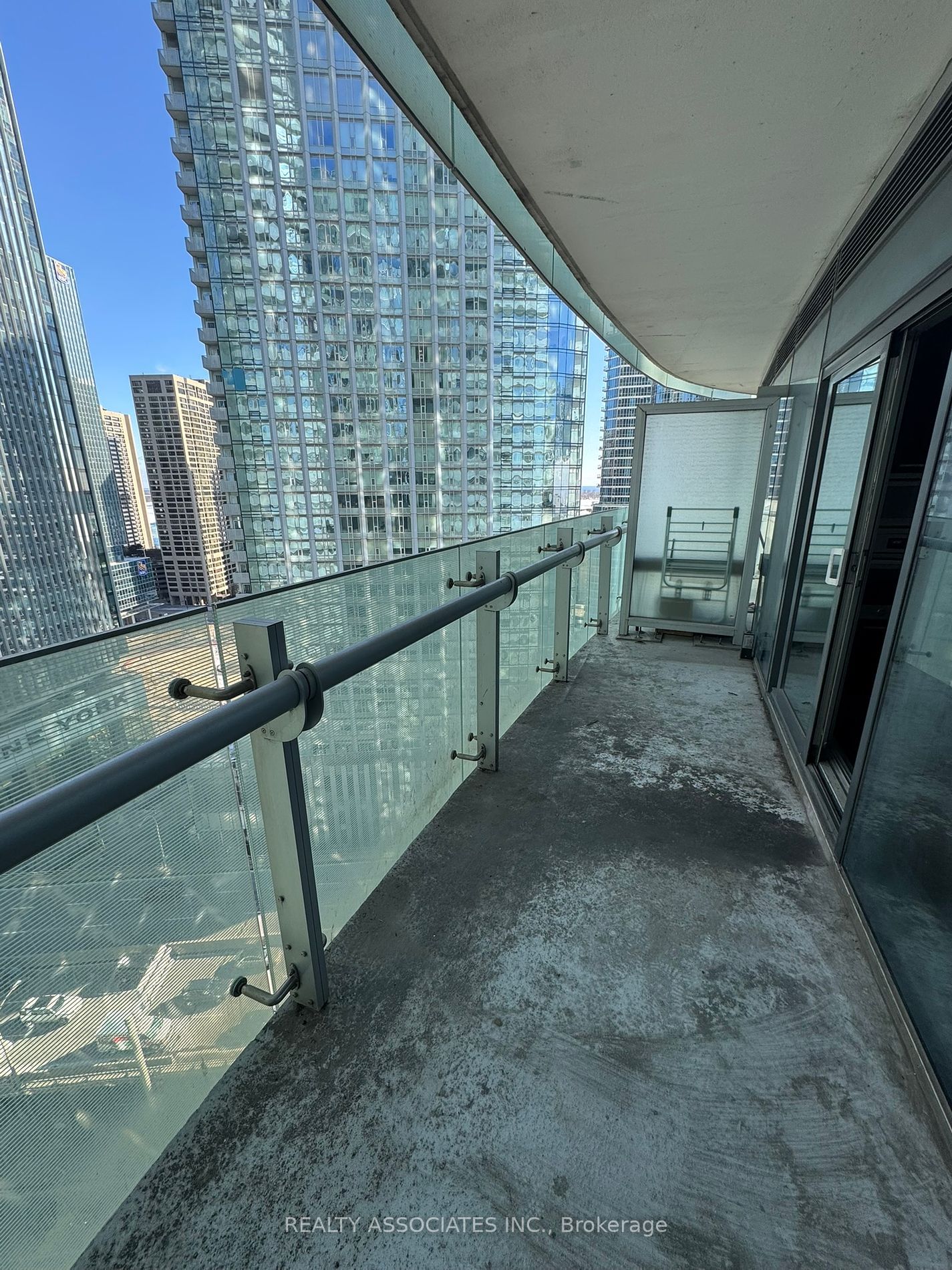 12 York St, unit 1701 for sale