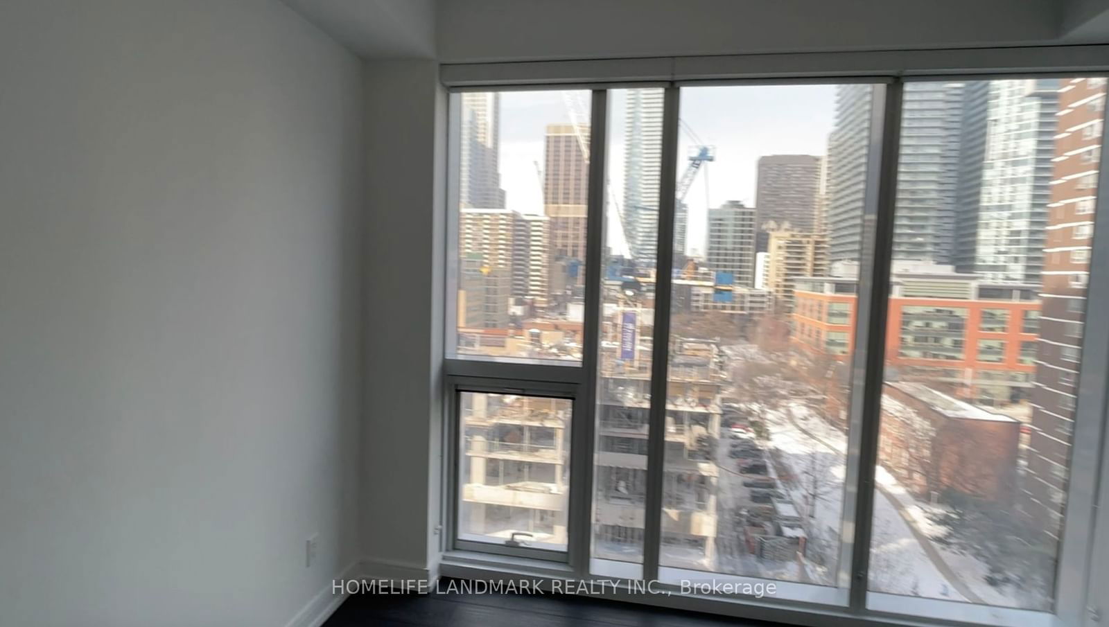 3 Gloucester St, unit 1002 for rent