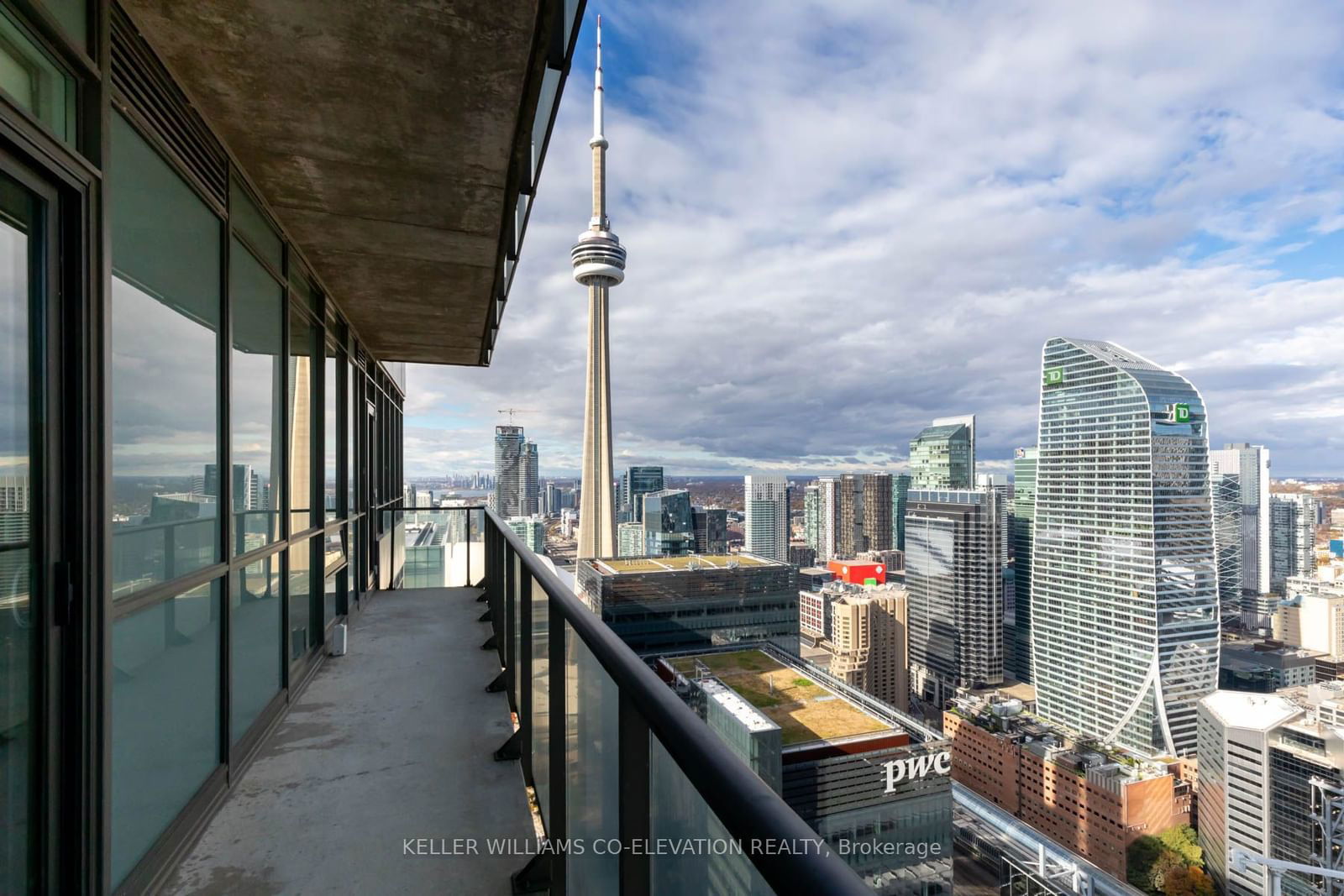 65 Bremner Blvd, unit Ph 5202 for rent