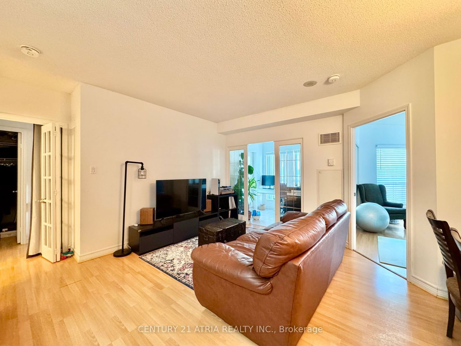 600 Queens Quay W, unit 1001 for rent