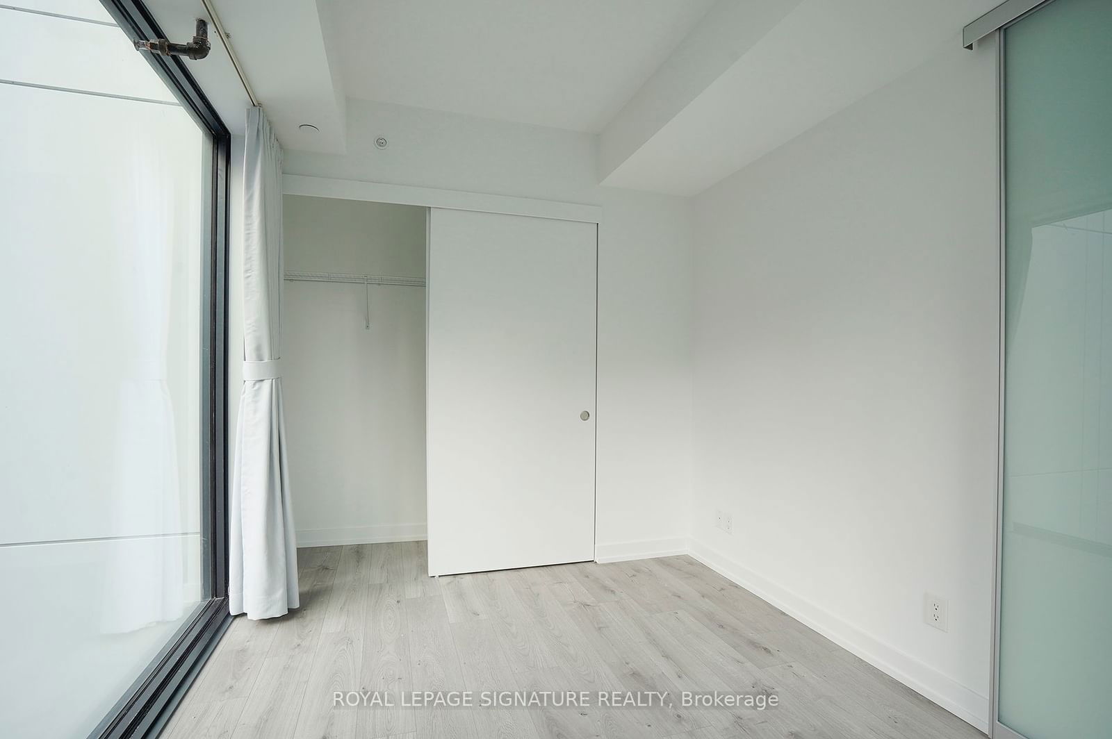 161 Roehampton Ave, unit 720 for rent