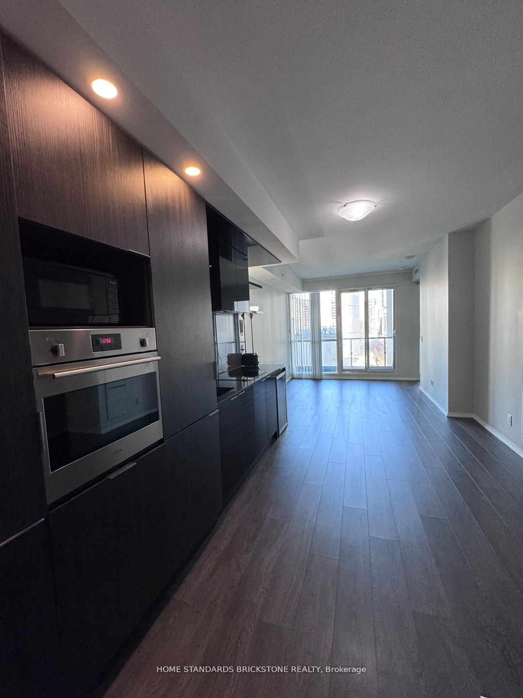 70 Temperance St, unit 1617 for rent