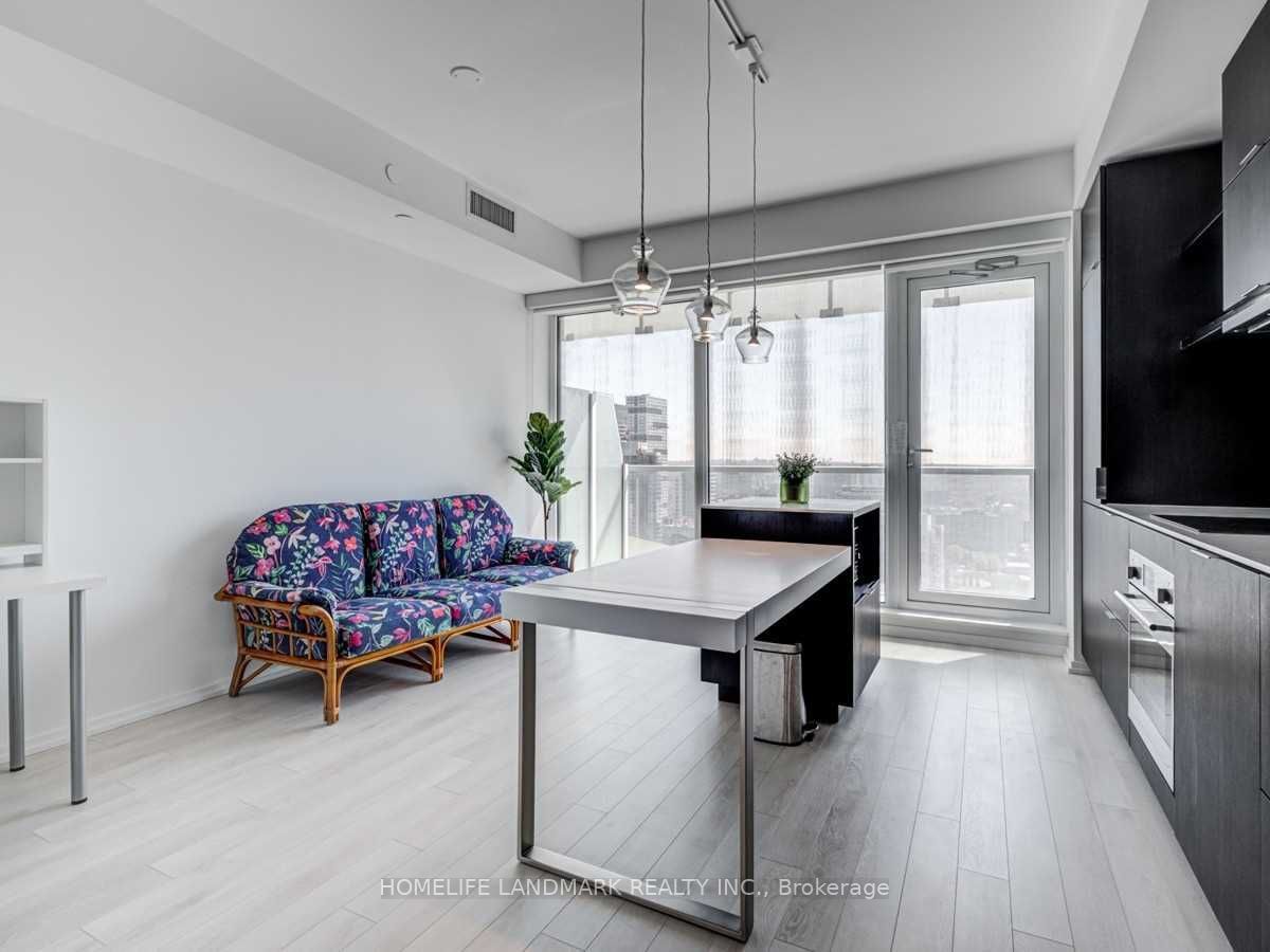 197 Yonge St, unit 3103 for rent