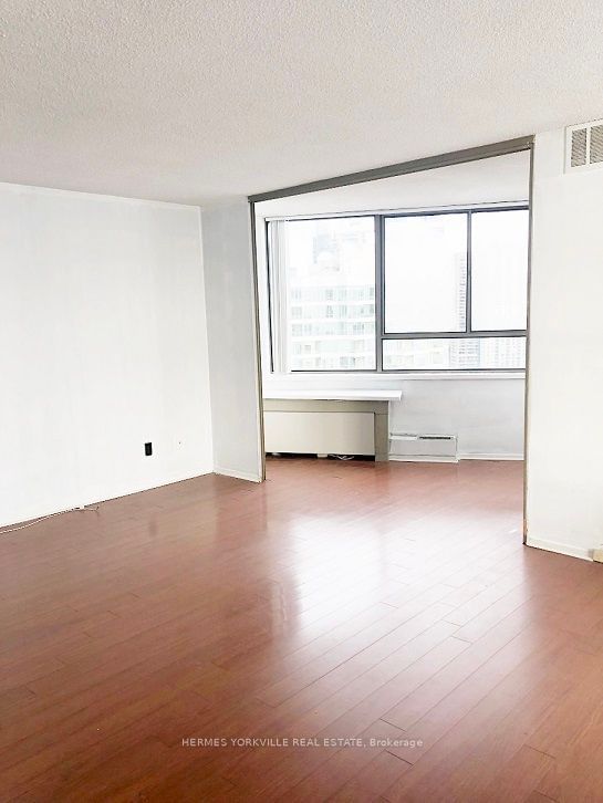 260 Queens Quay W, unit 2501 for rent