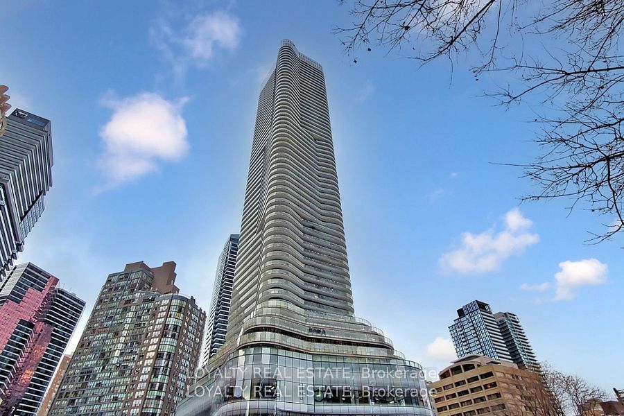 11 Wellesley St W, unit 1107 for rent