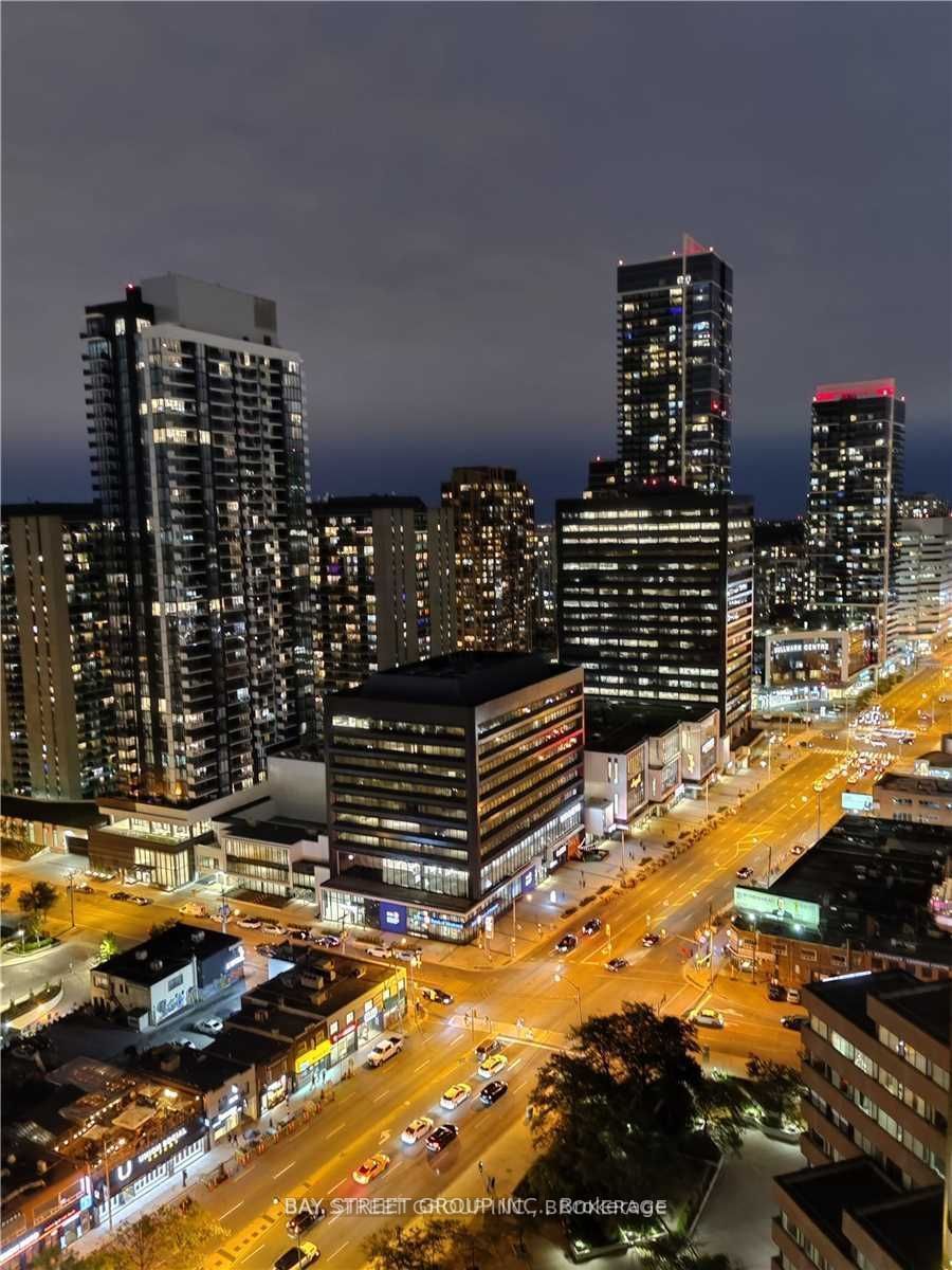 Residences of the Madison Centre, North York, Toronto