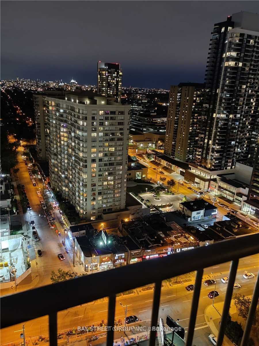 Residences of the Madison Centre, North York, Toronto