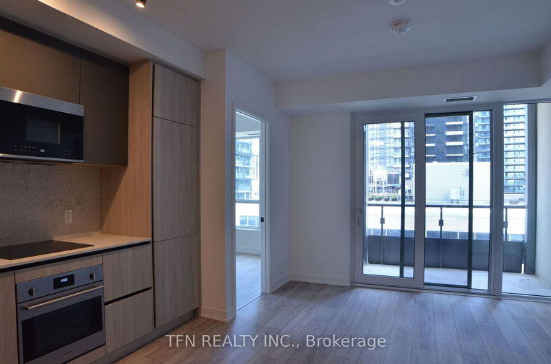 108 Peter St, unit 1203 for rent