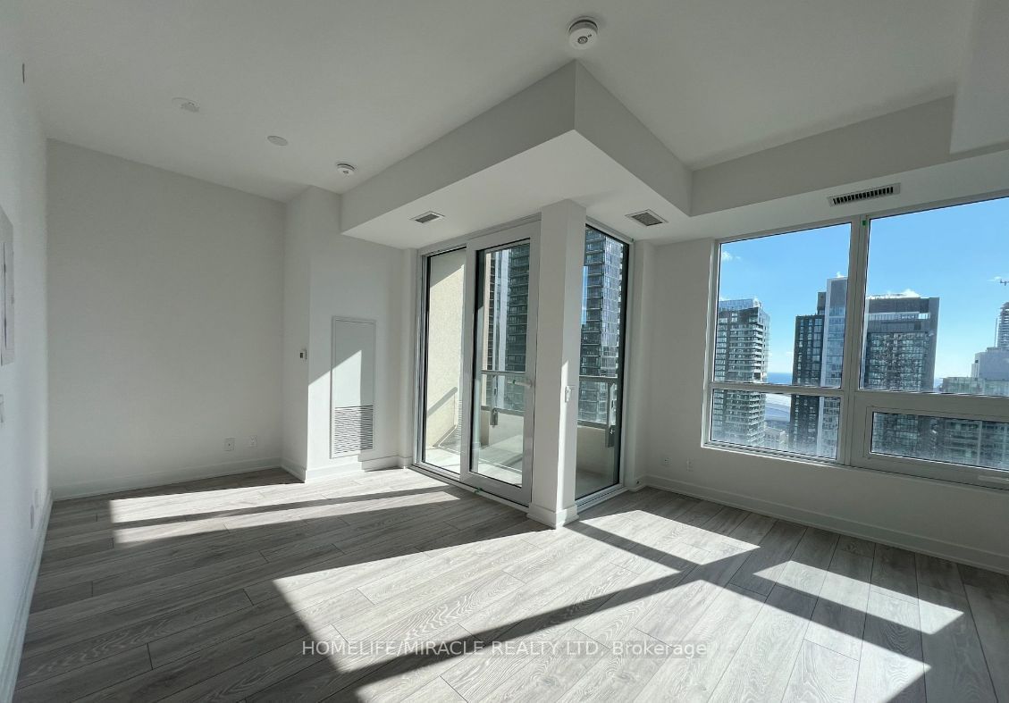 108 Peter St, unit 2909 for rent