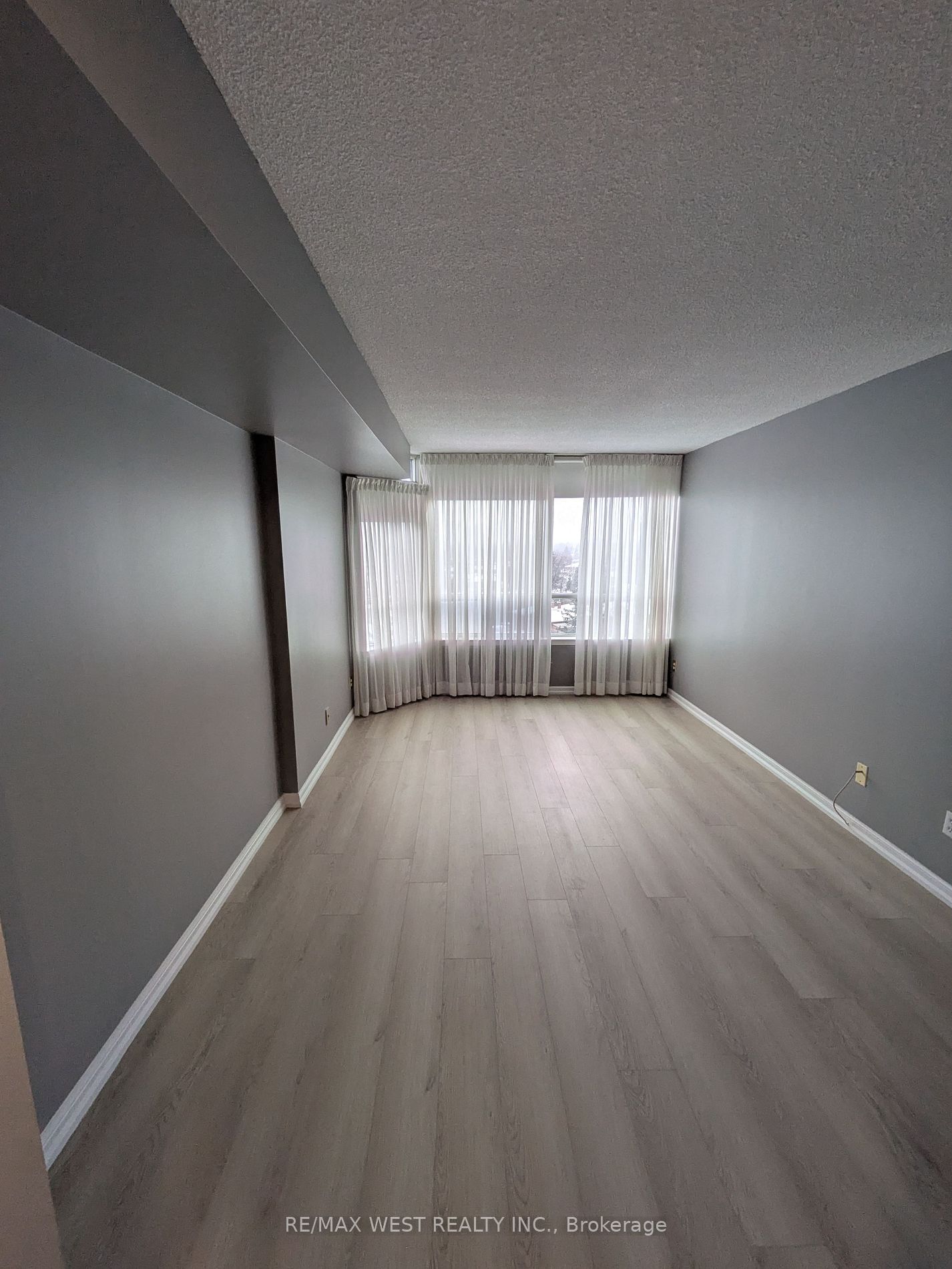 1121 Steeles Ave W, unit 702 for rent