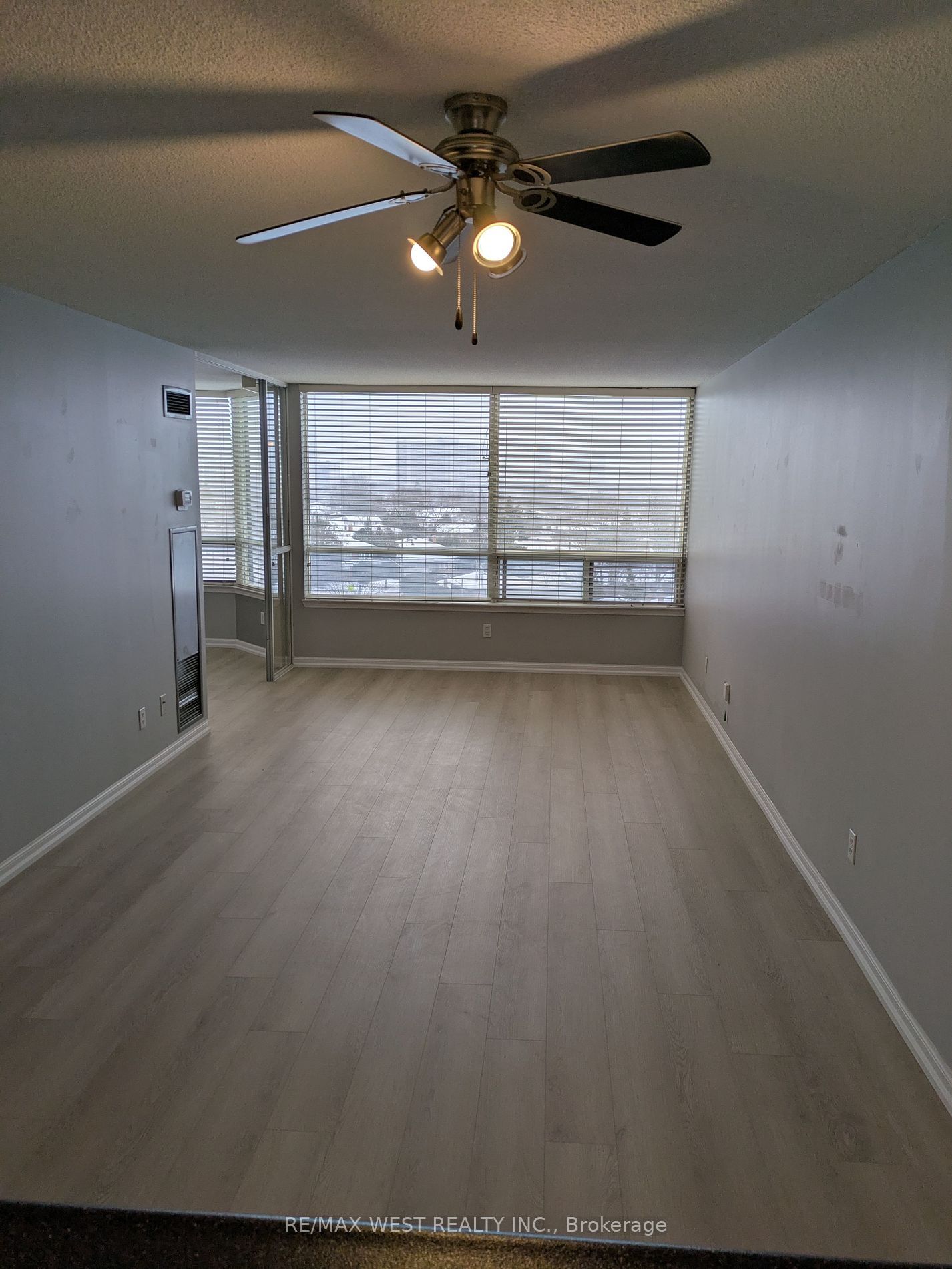 1121 Steeles Ave W, unit 702 for rent