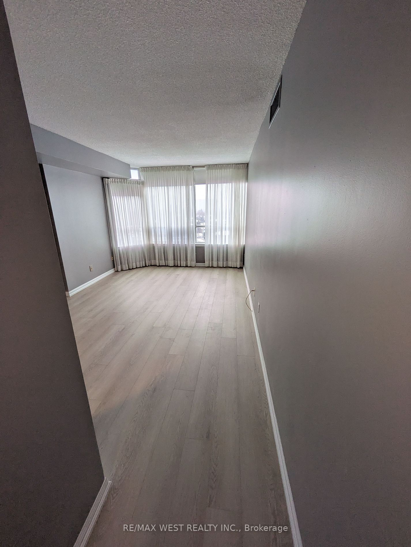 1121 Steeles Ave W, unit 702 for rent