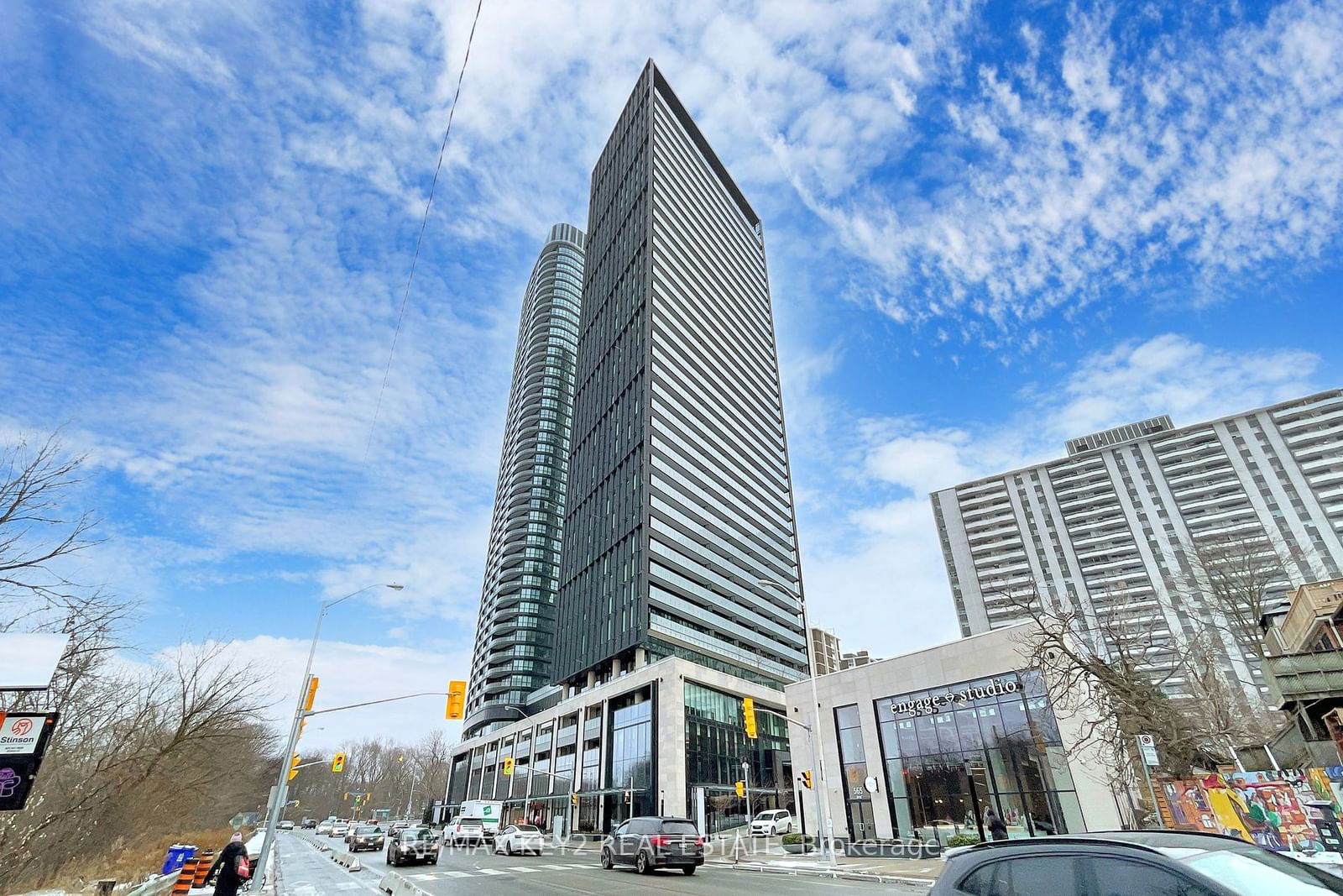 575 Bloor St E, unit 201 for rent