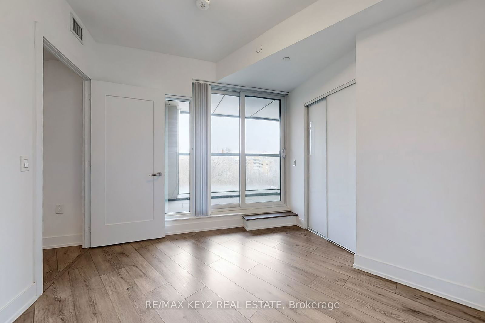 575 Bloor St E, unit 201 for rent