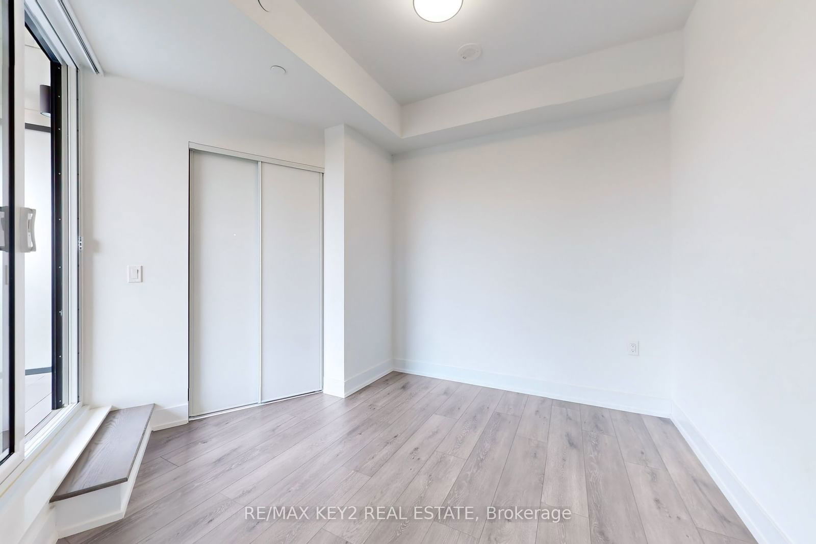 575 Bloor St E, unit 201 for rent