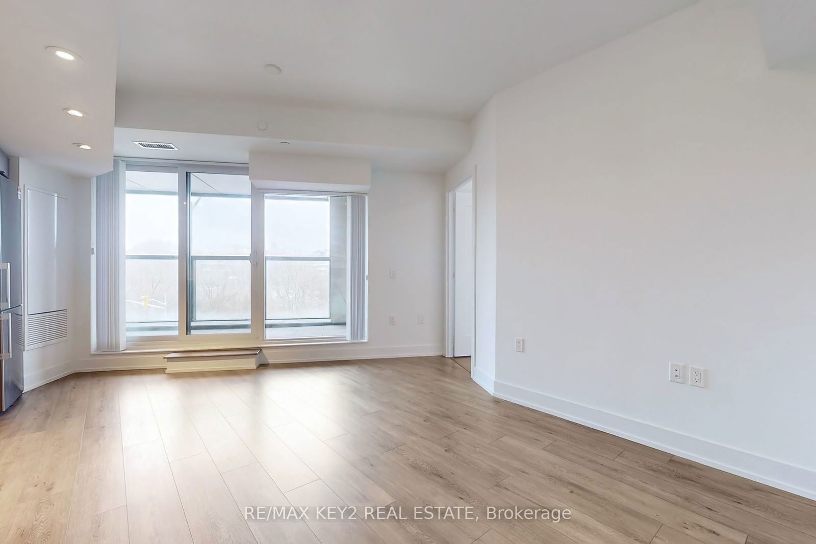 575 Bloor St E, unit 201 for rent