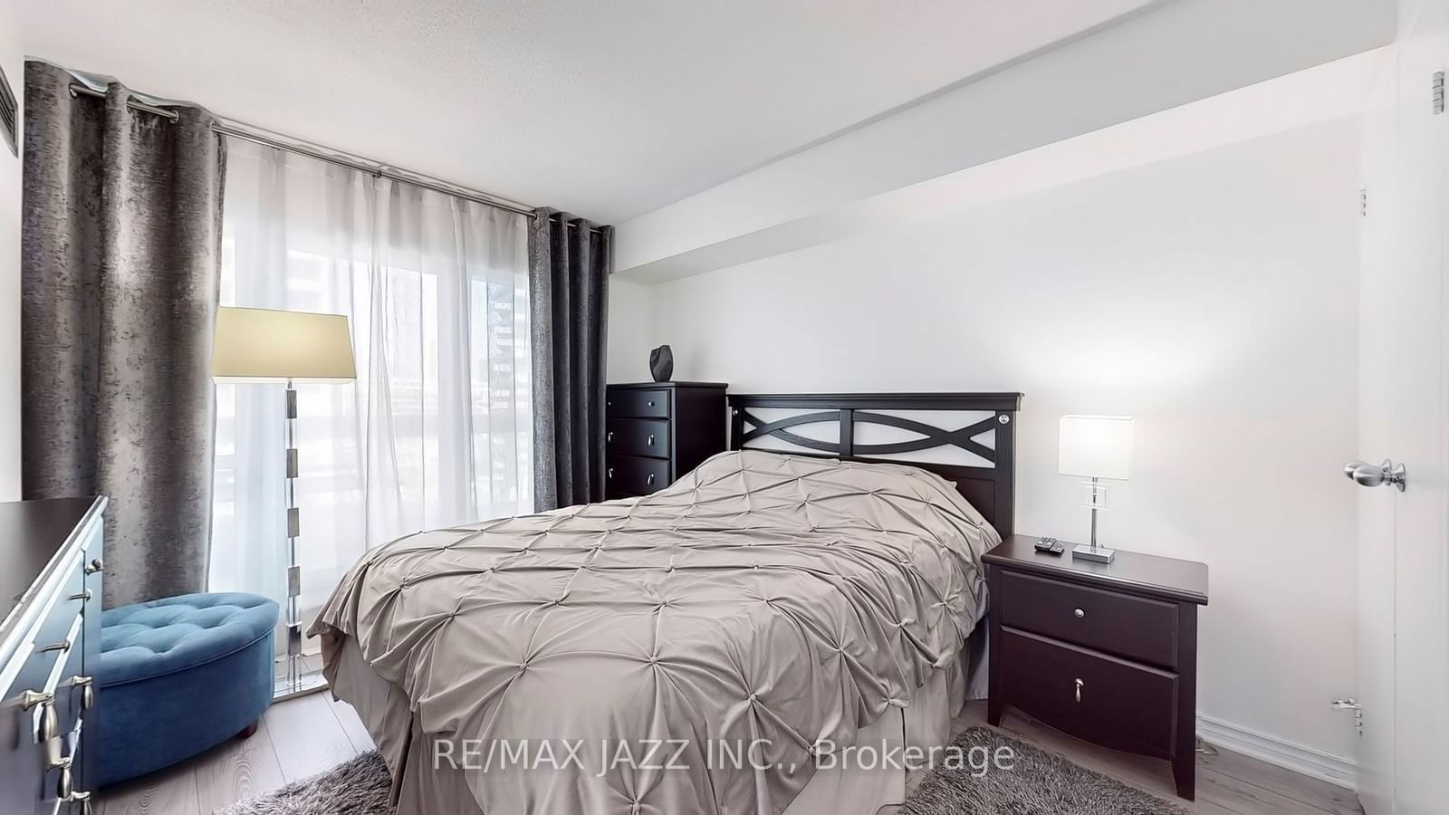 10 Queens Quay W, unit 803 for sale