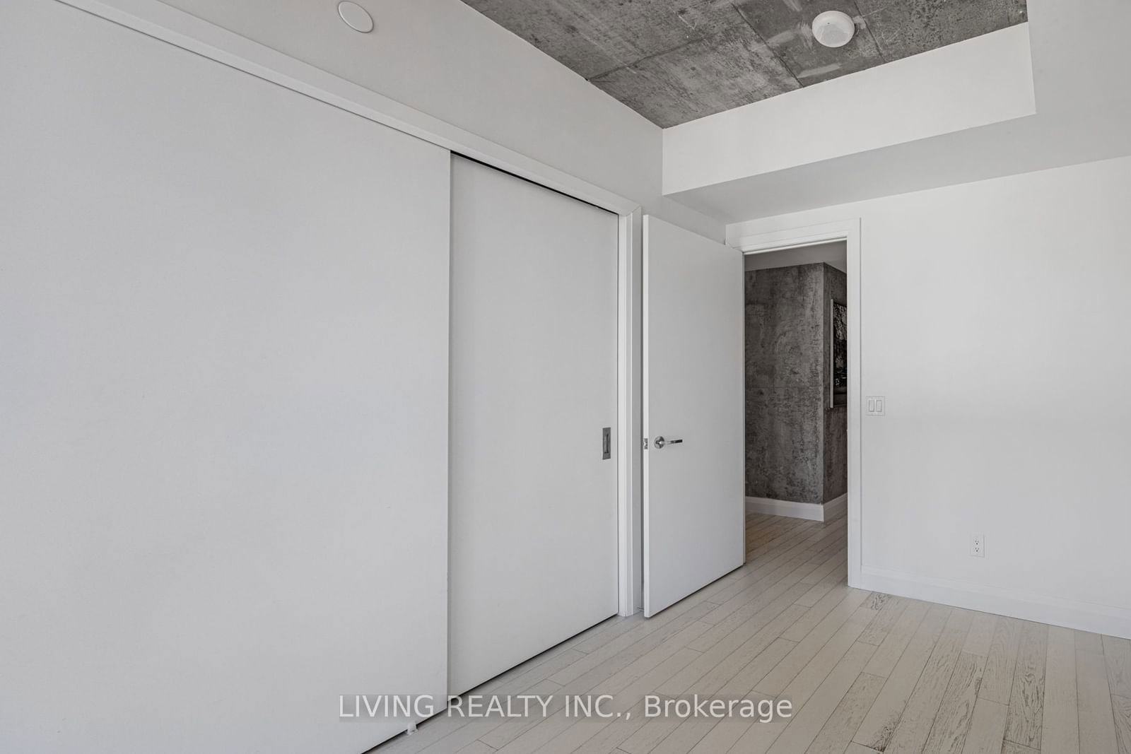 224 King St W, unit 1504 for rent