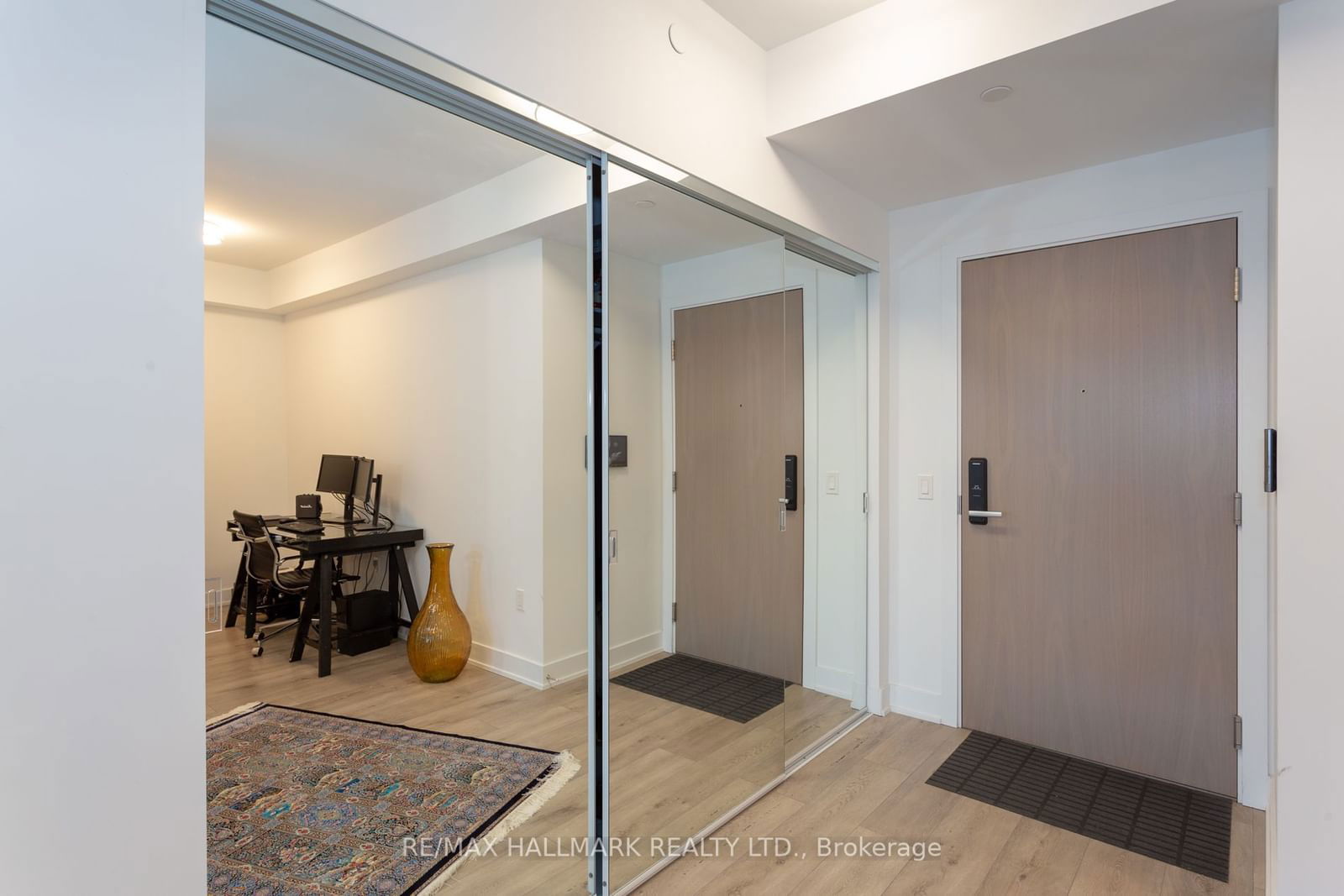 575 Bloor St E, unit 2109 for rent