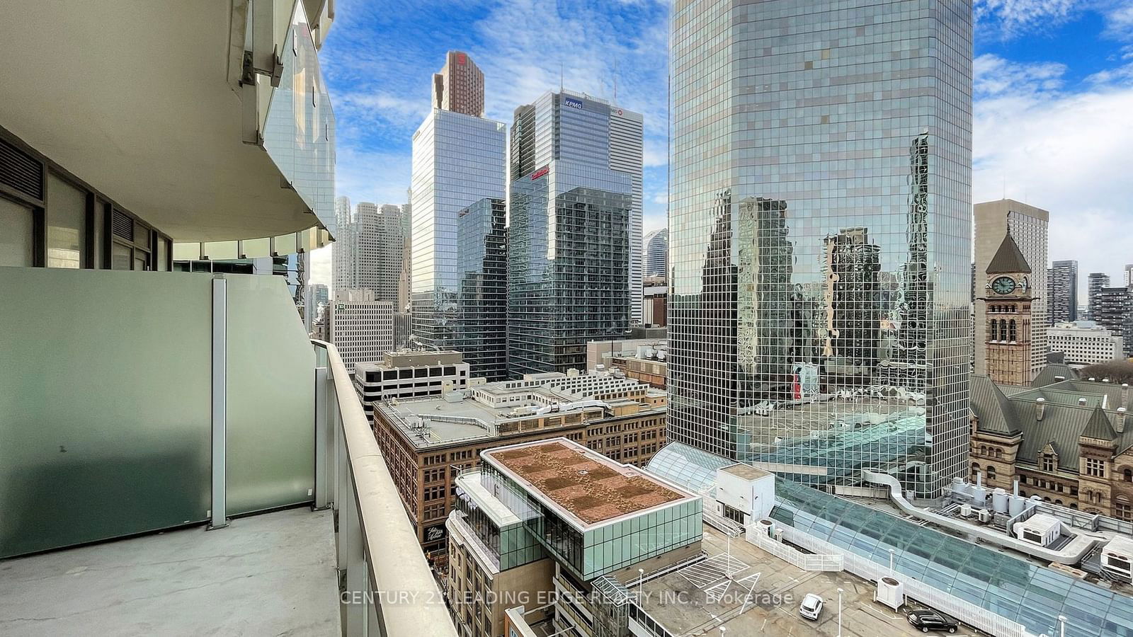 197 Yonge St, unit 1710 for sale