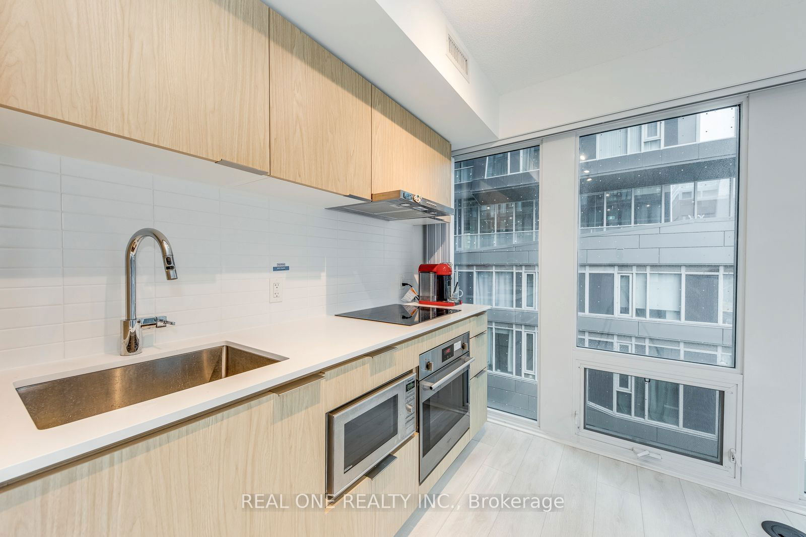 60 Shuter St, unit 303 for rent