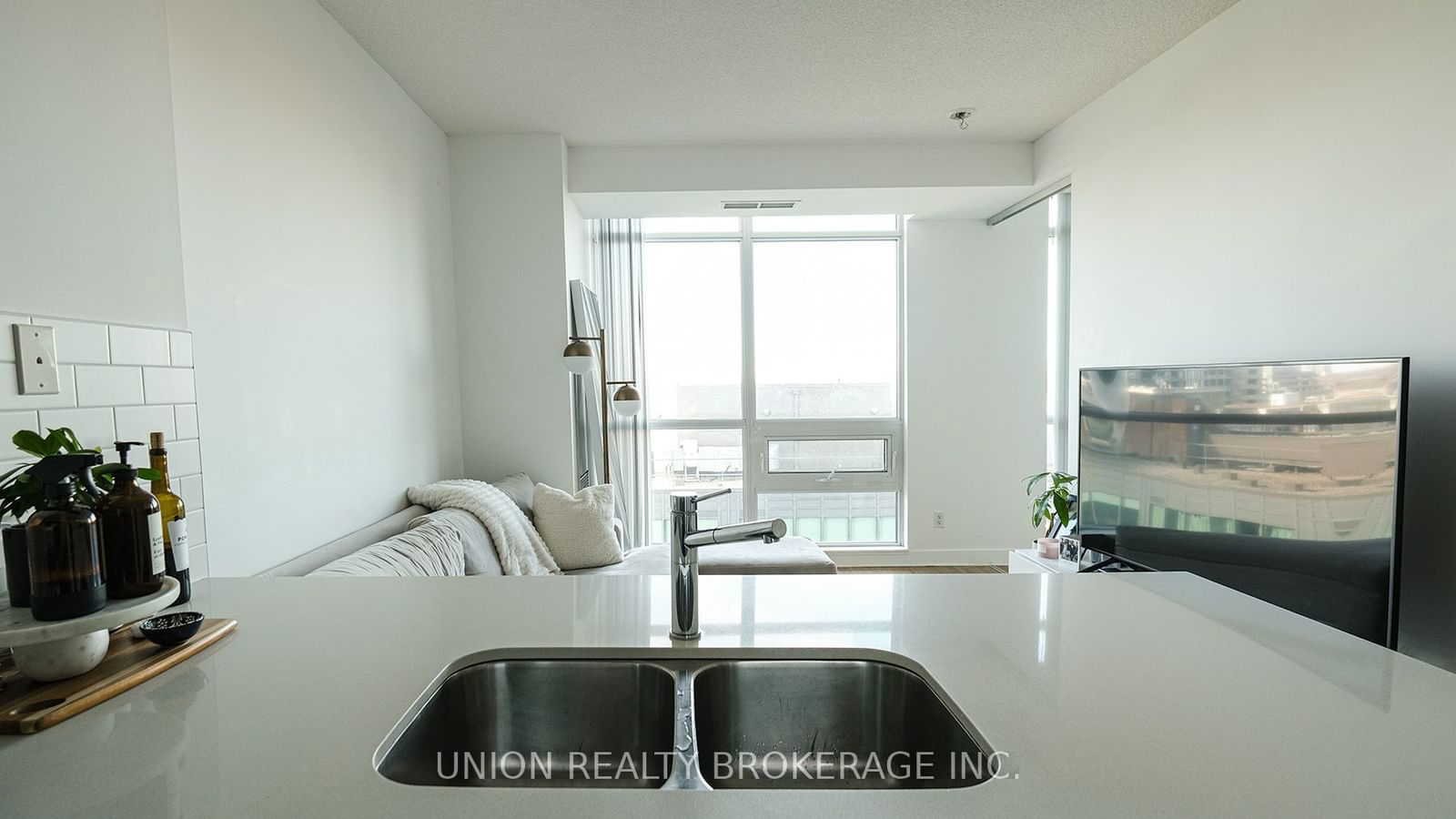 1171 Queen St W, unit 1003 for rent