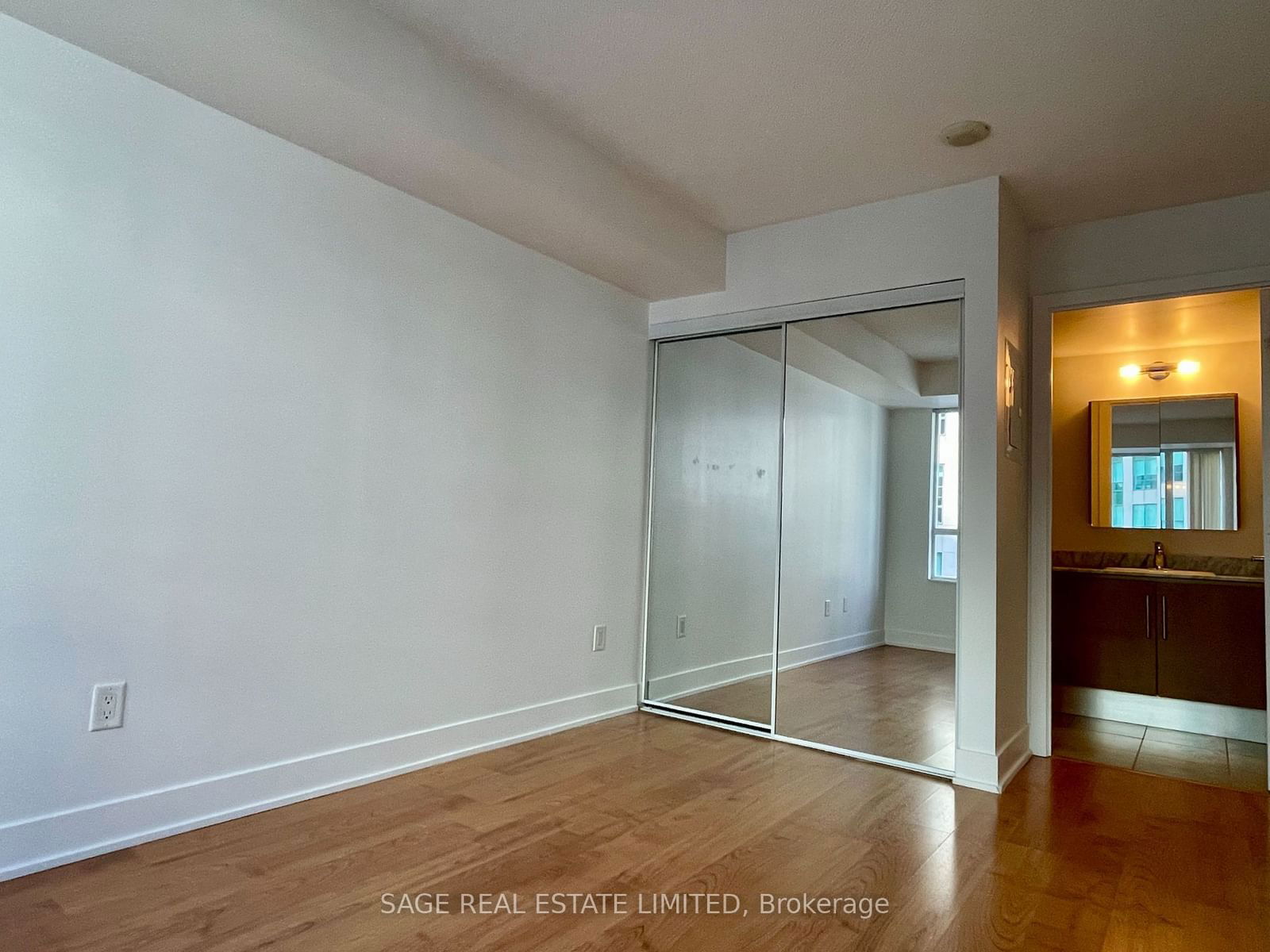 20 Blue Jays Way, unit 1007 for rent