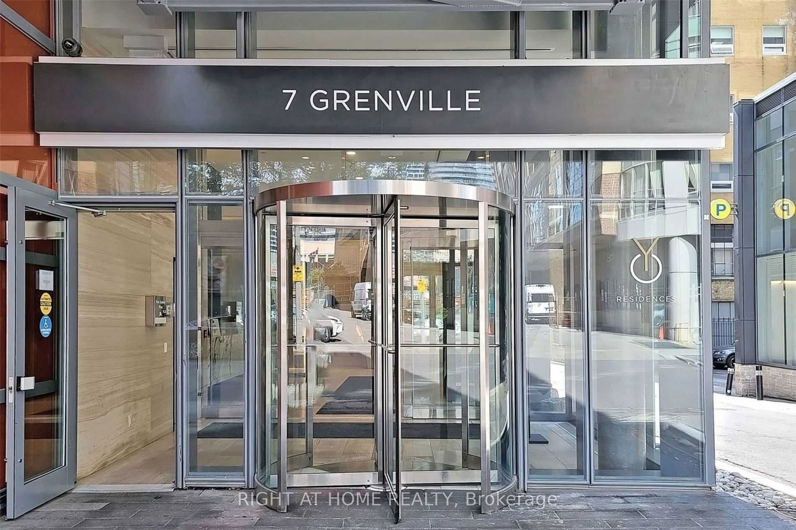 7 Grenville St, unit 512 for sale