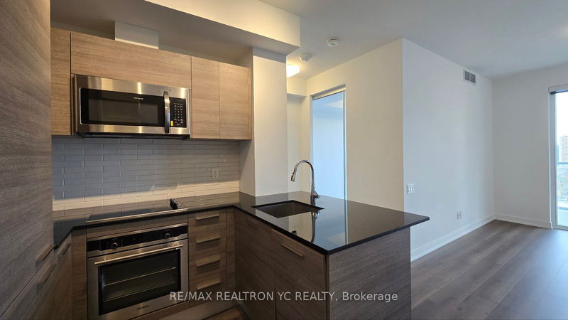 3 Gloucester St, unit 2104 for rent