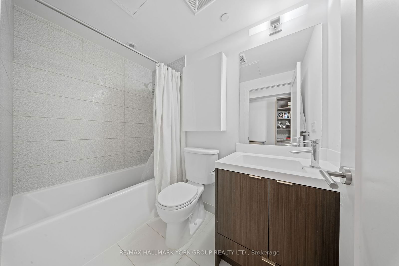 10 York St, unit 1204 for sale