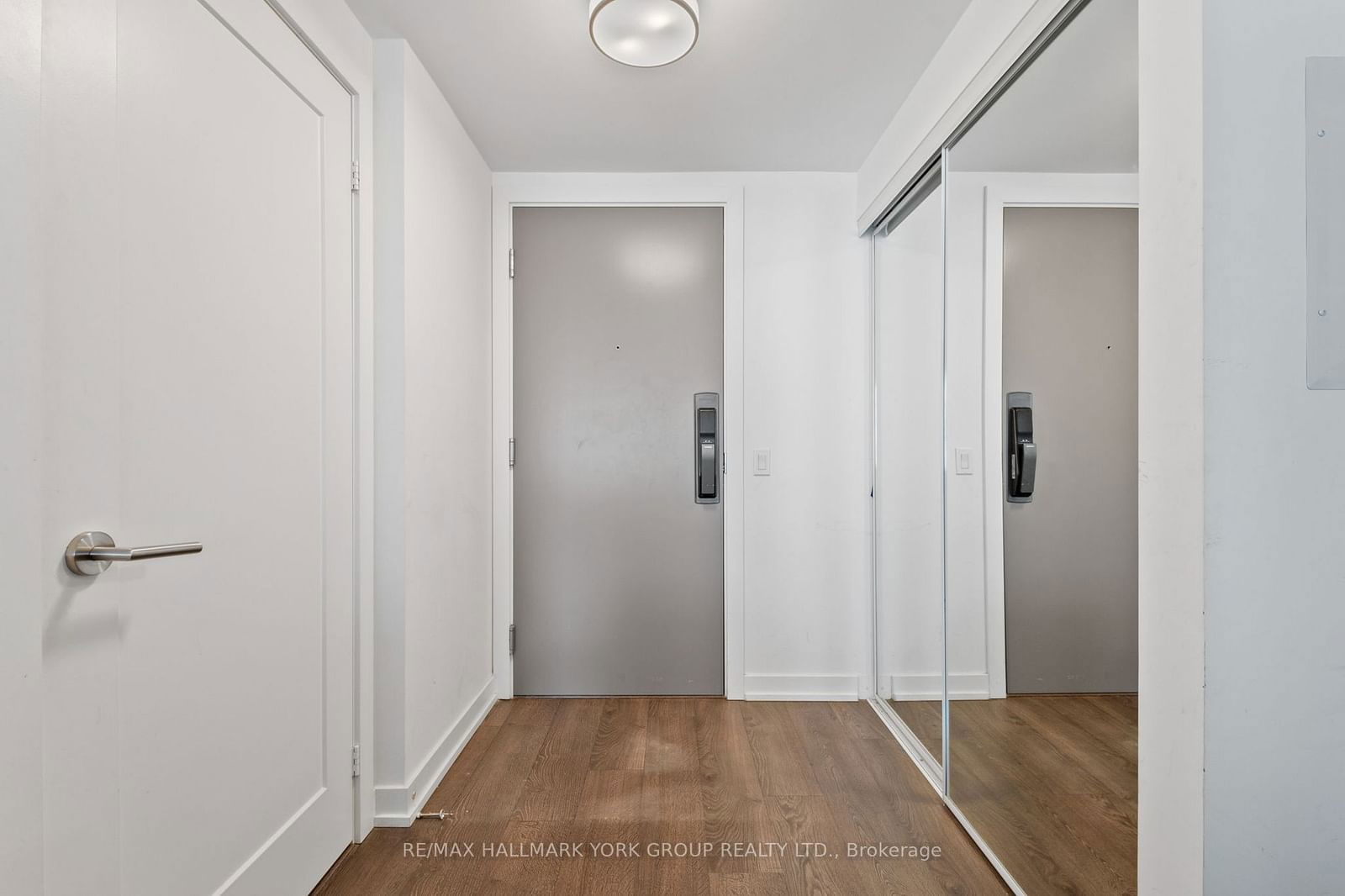 10 York St, unit 1204 for sale