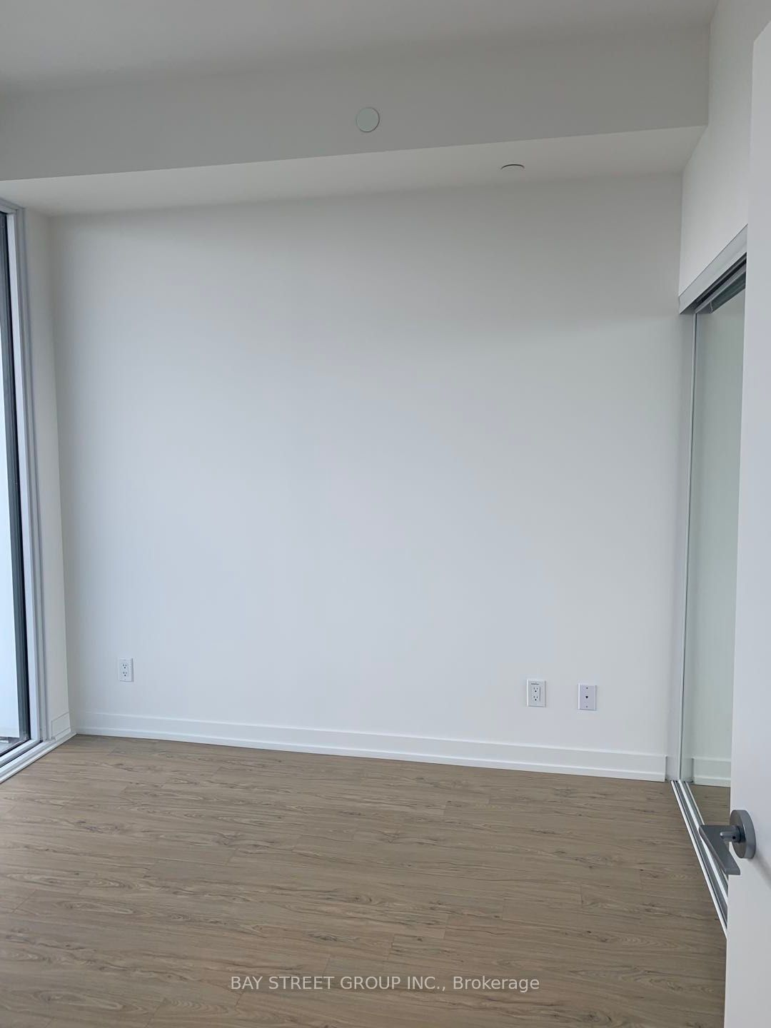 85 wood St W, unit 3518 for rent