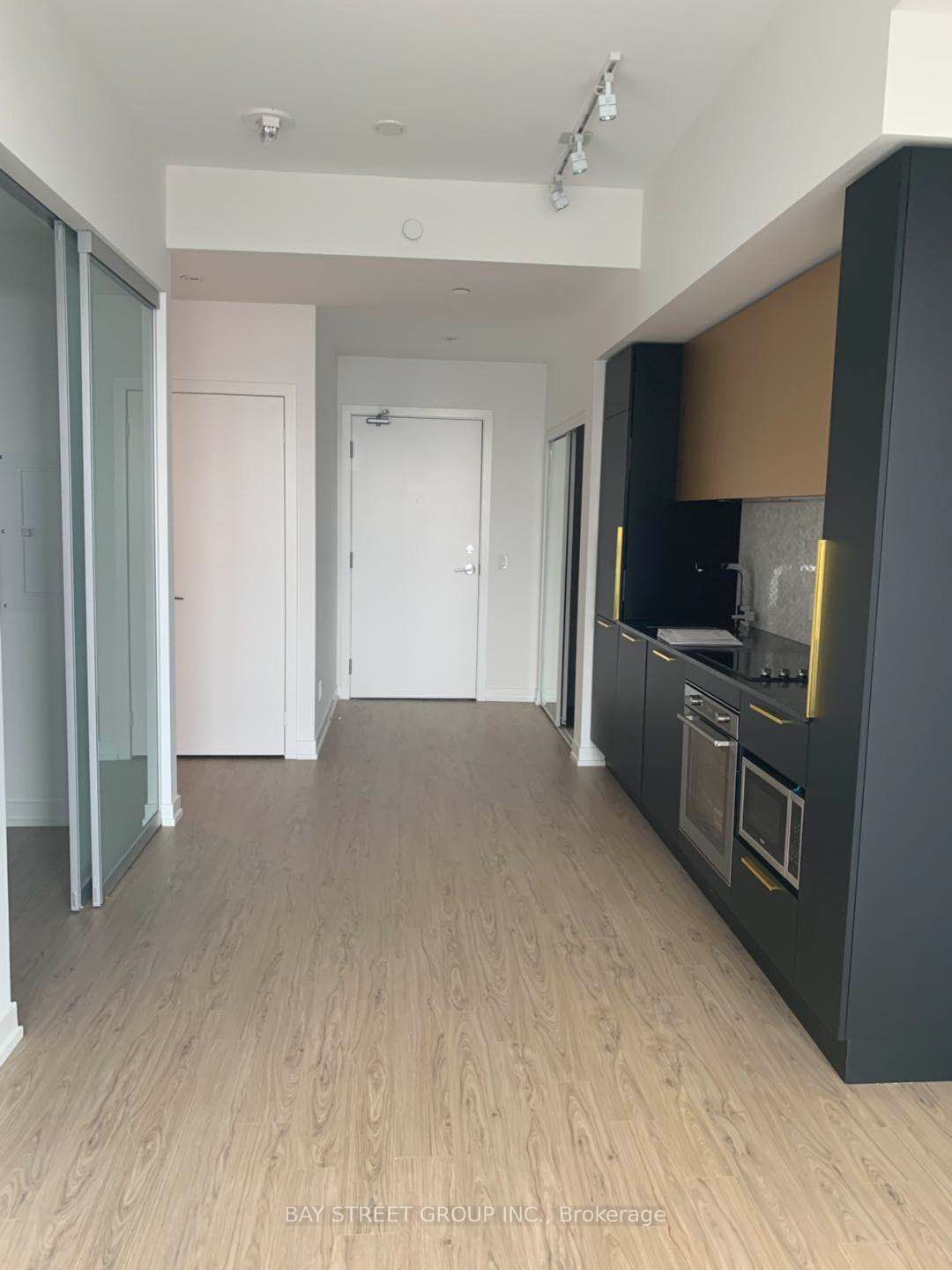 85 wood St W, unit 3518 for rent