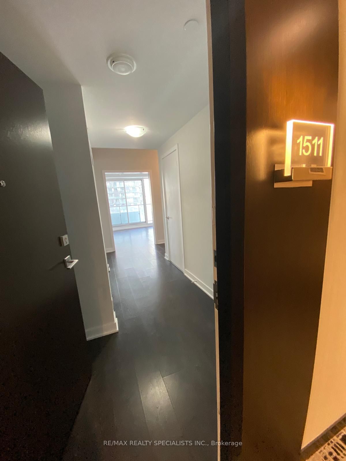 2221 yonge St, unit 1511 for rent