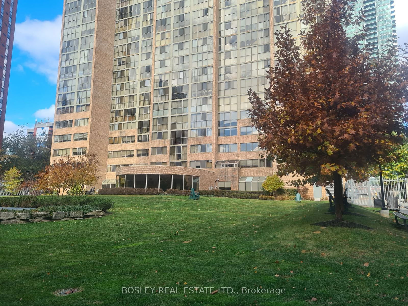 15 Maitland Pl, unit 1402 for rent