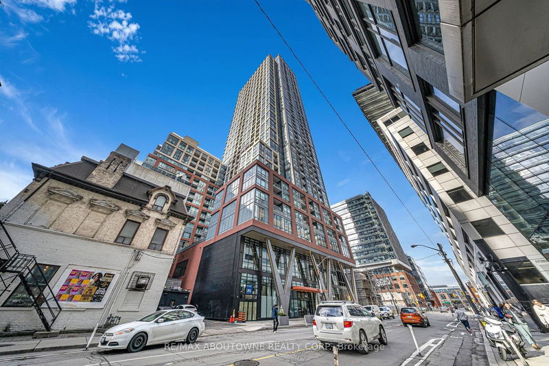 108 Peter St, unit 2515 for rent