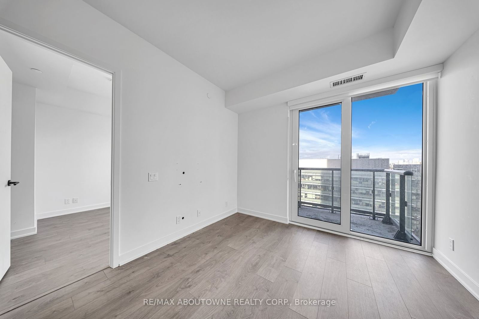 108 Peter St, unit 2515 for rent