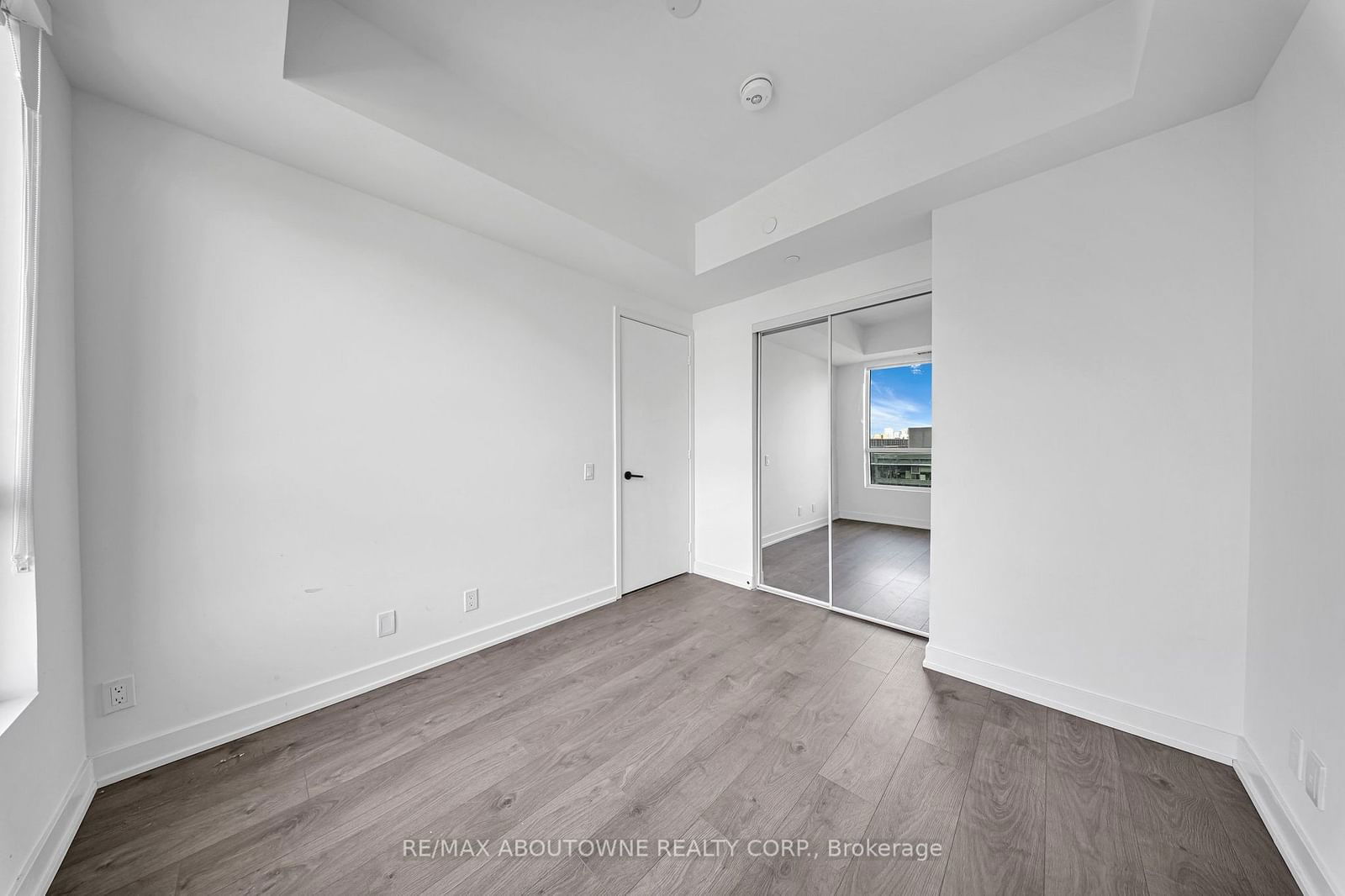 108 Peter St, unit 2515 for rent