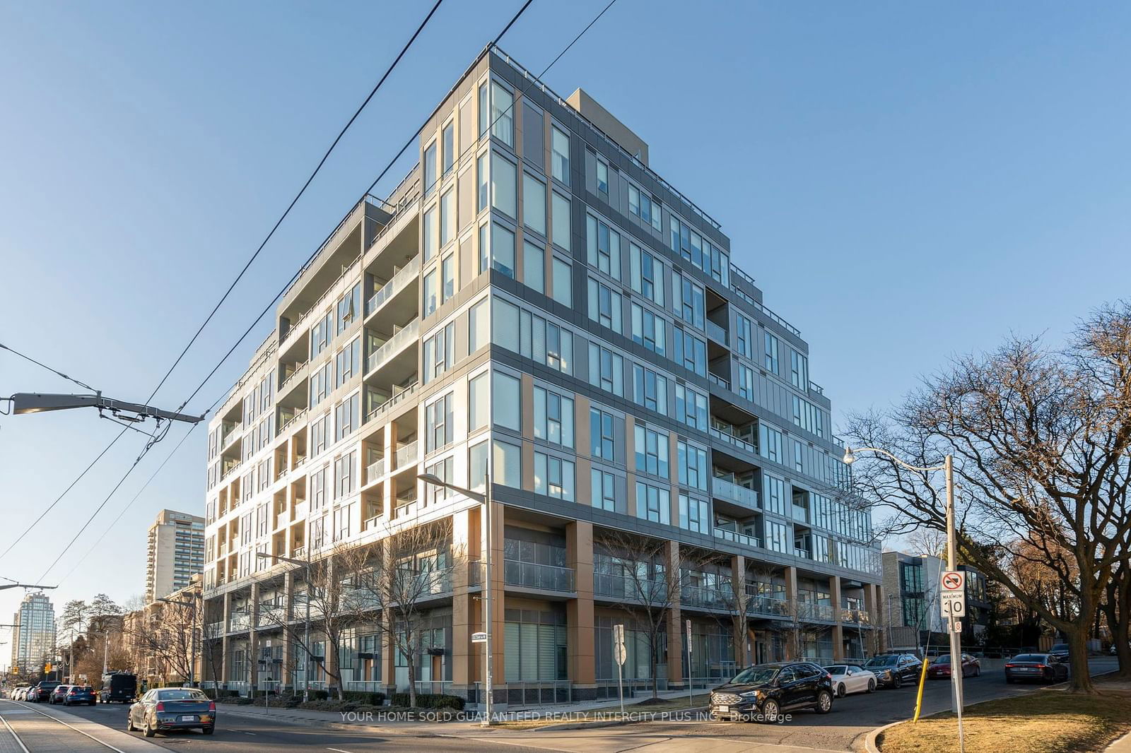 6 Parkwood Ave, unit 303 for sale