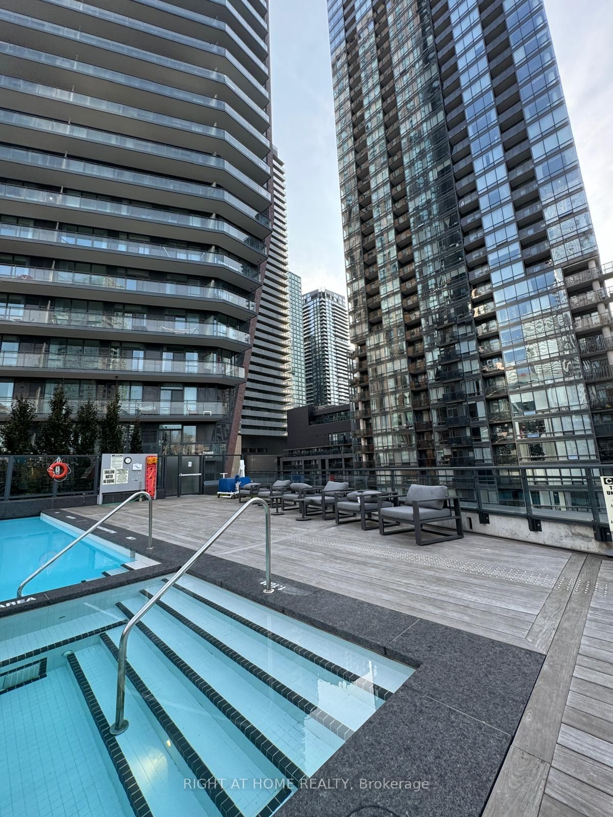 99 John St, unit 1609 for rent